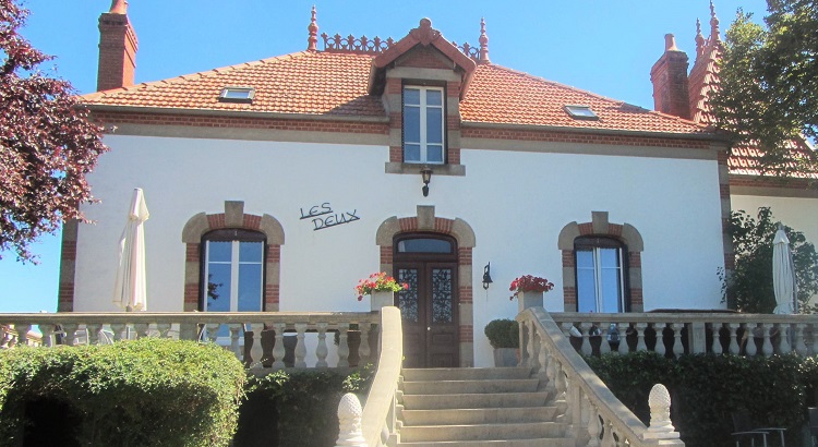 Maison Les Deux, une jolie halte authentique et familiale au coeur de la campagne Nivernoise