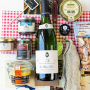Cesta Gourmet francesa Super Aperitivos con vino blanco Grand Cru