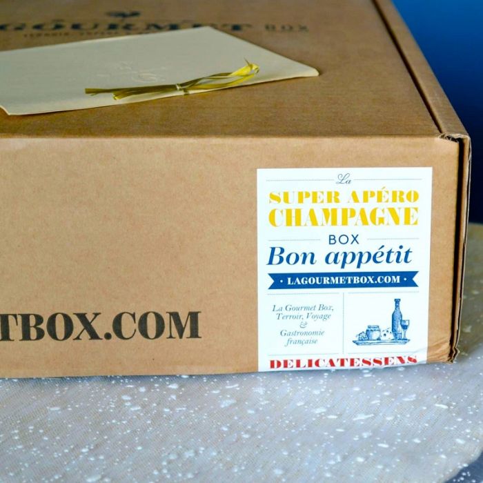 Caja Gourmet Super Aperitivos con Champagne