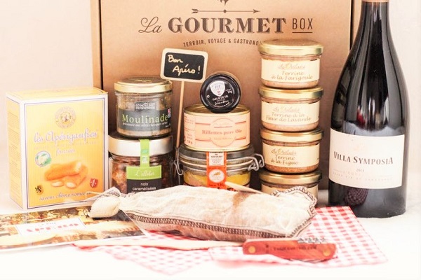 La Gourmet Box Hors d'Oeuvres red